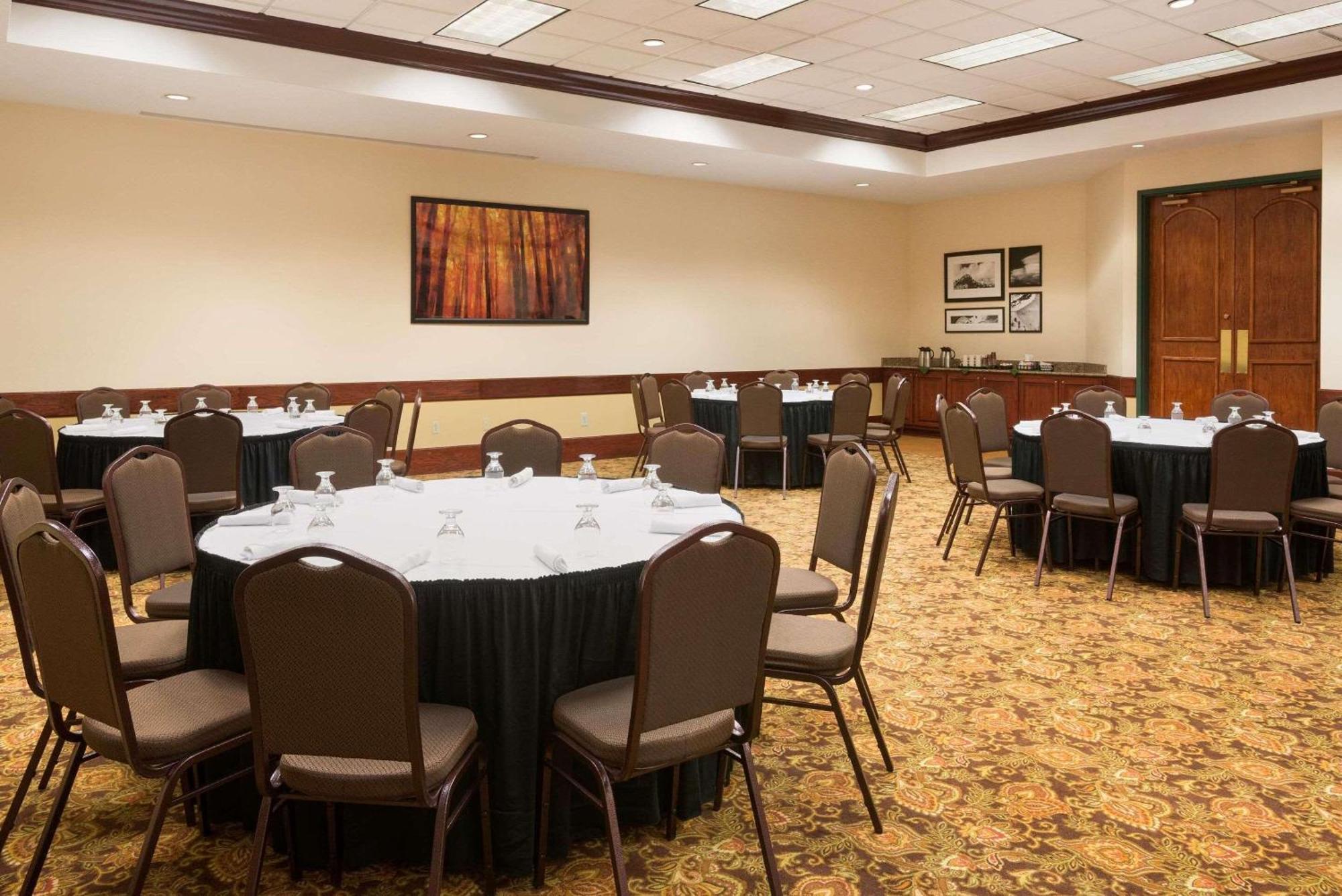 Country Inn & Suites By Radisson, Beckley, Wv Dış mekan fotoğraf